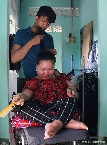 县委组织部部长钟远翔到凤翔镇林樟村开展抓党建促脱贫攻坚专题调研活动‘ayx官网’(图1) 爱游戏(ayx)中国官方网站