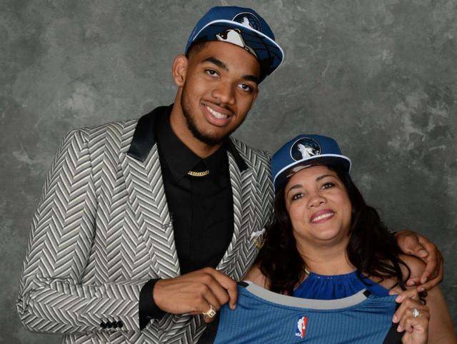 
NBA巨星母亲因病去世 保罗领衔众球星齐致哀【爱游戏（ayx）中国官方网站】(图1)