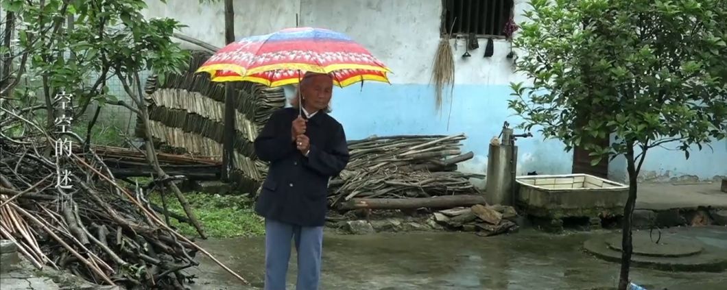 ayx官网:蔡妍参加《Roommate 2》更受关注 童颜肌肤让人羡慕(图4) ayx官方网站