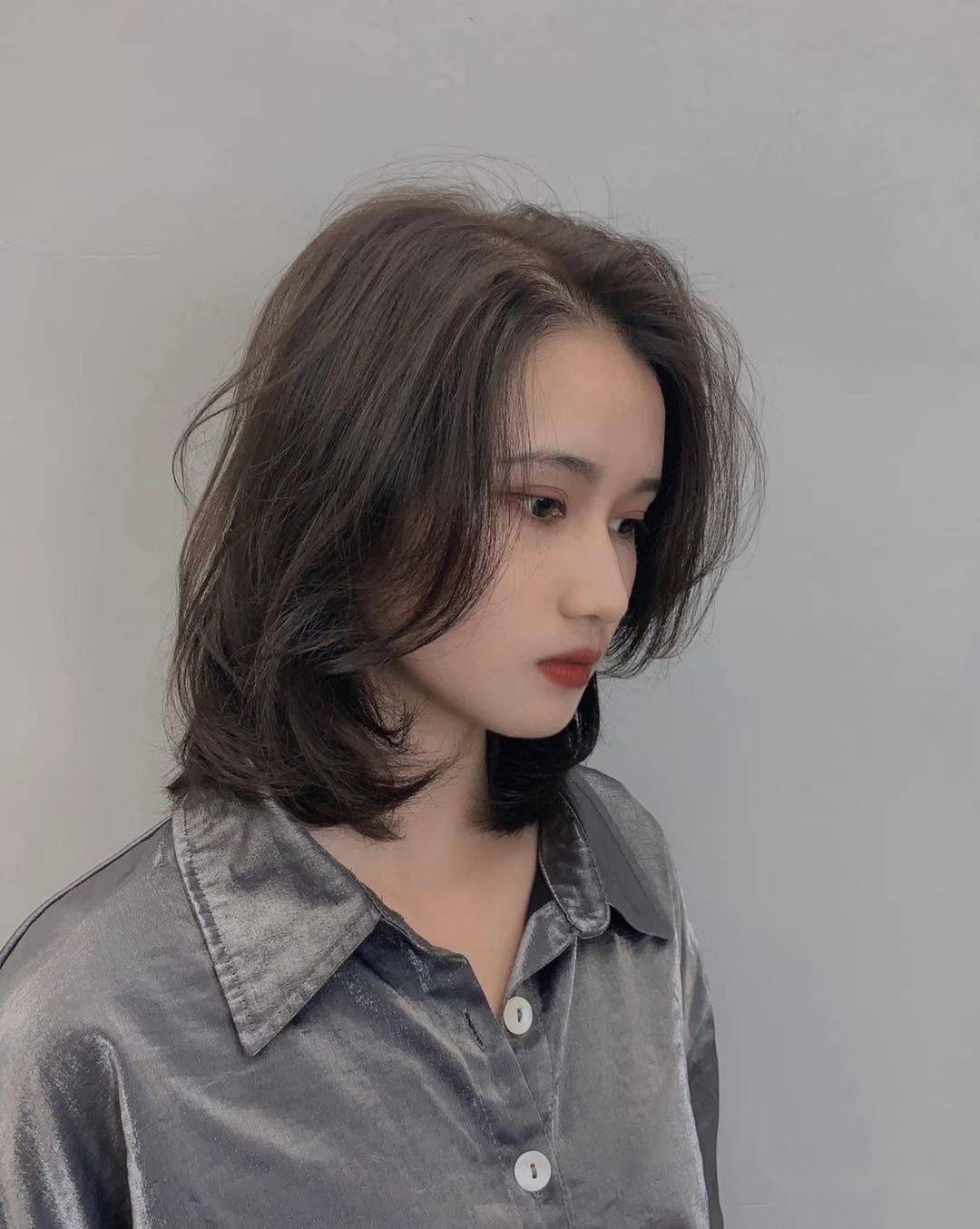 “ayx官方网站”
2020最新盛行“不长不短”发型(图45) “ayx官方网站”
2020最新盛行“不长不短”发型(图45)