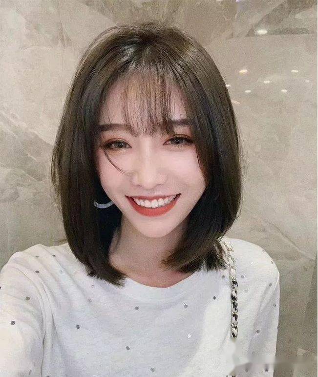 “ayx官方网站”
2020最新盛行“不长不短”发型(图64) “ayx官方网站”
2020最新盛行“不长不短”发型(图64)