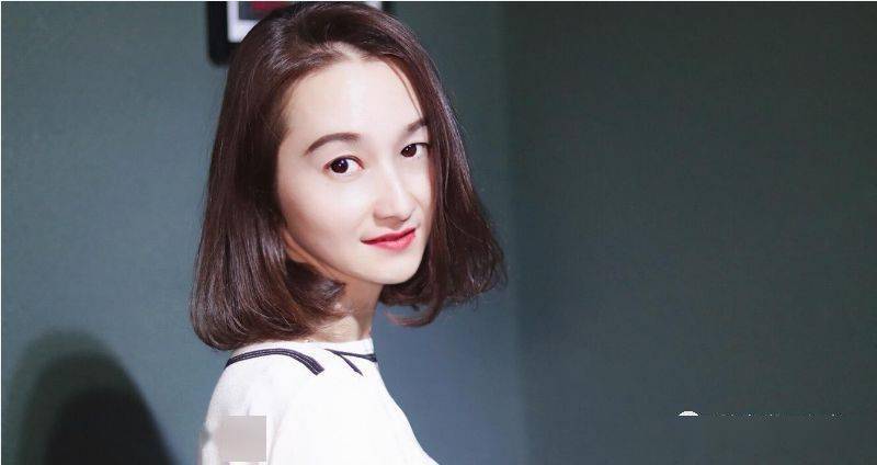 “ayx官方网站”
2020最新盛行“不长不短”发型(图106) “ayx官方网站”
2020最新盛行“不长不短”发型(图106)