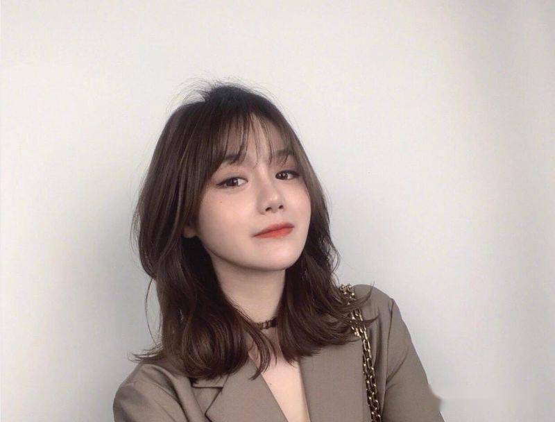 “ayx官方网站”
2020最新盛行“不长不短”发型(图109) “ayx官方网站”
2020最新盛行“不长不短”发型(图109)