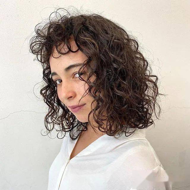 2020年烫发必收:日系烫发气势派头提案:ayx官方网站(图12)
2020年烫发必收:日系烫发气势派头提案:ayx官方网站(图12)