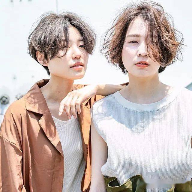 2020年烫发必收:日系烫发气势派头提案:ayx官方网站(图17)
2020年烫发必收:日系烫发气势派头提案:ayx官方网站(图17)