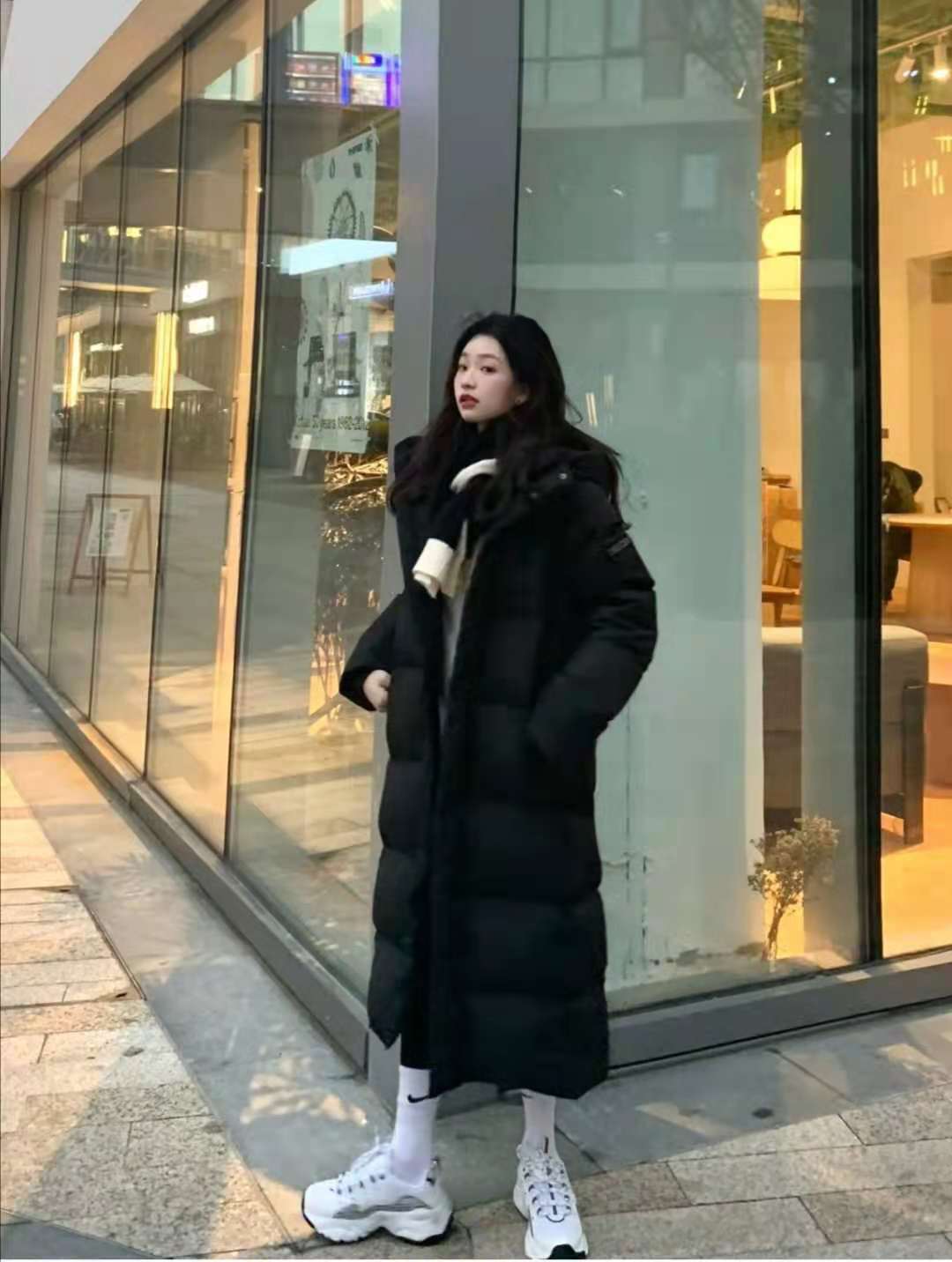 长款羽绒服配什么裤子和鞋子悦目-ayx官网(图3)
长款羽绒服配什么裤子和鞋子悦目-ayx官网(图3)