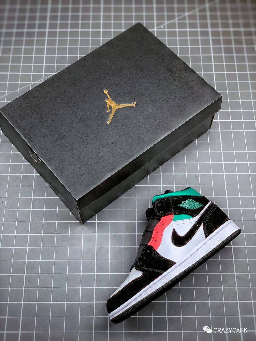 
乔丹 Air Jordan 1 Mid South Beach 南海岸中帮篮球鞋-ayx官方网站(图5)