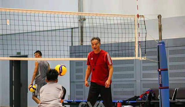 ayx官网|
中国男排外籍主教练劳尔 上任之初的四个目的 如今完成了几个？(图9)