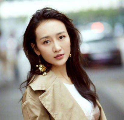 
王鸥控诉某品牌用自己照片做广告 侵权方称原告属是三线明星!【ayx官网】(图4)