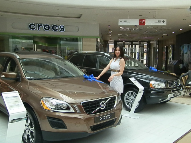 经常穿高跟鞋 有3大危害难以躲避 为了身体康健 能不穿就不穿“ayx官方网站”(图4) 爱游戏(ayx)中国官方网站