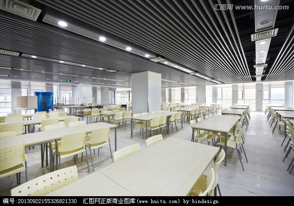 Justin Bieber获赠大熊猫开心称酷 期盼巡演中国站【ayx官方网站】(图1) ayx官方网站