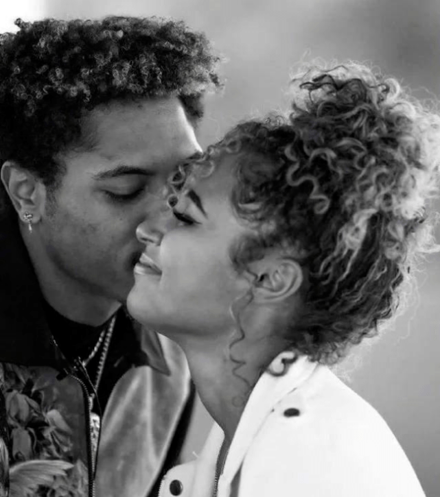 
乌布雷未婚妻有多美？身材颜值堪称完美 球迷：哈登前女友-爱游戏（ayx）中国官方网站(图5)